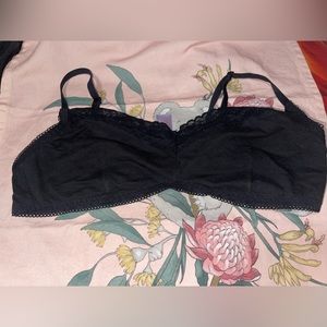 Savage X fenty lace trim bralette